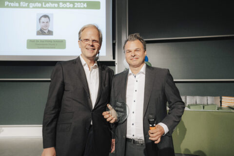 Zum Artikel "Teaching Award of Department Physik for Kai Phillip Schmidt"